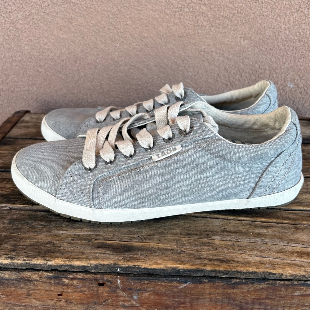 Taos Footwear Star Canvas Sneakers